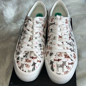 🆕 Cynthia Rowley Dog Printed Canvas Sneakers In White Size 8